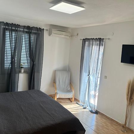 Apartments Marija Malinska Luaran gambar