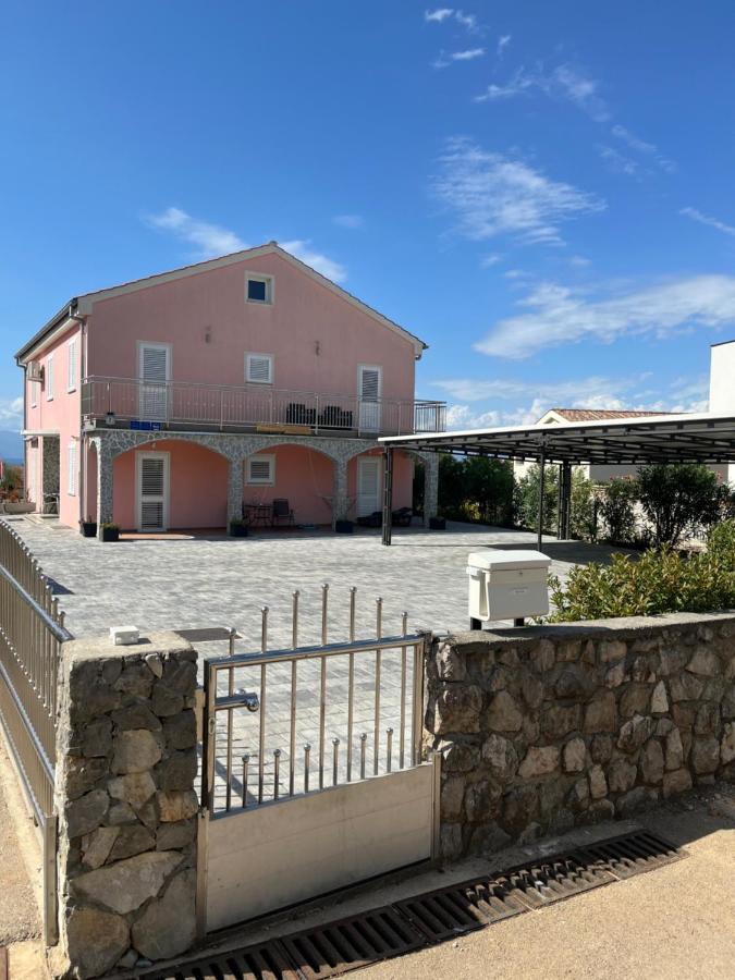 Apartments Marija Malinska Luaran gambar