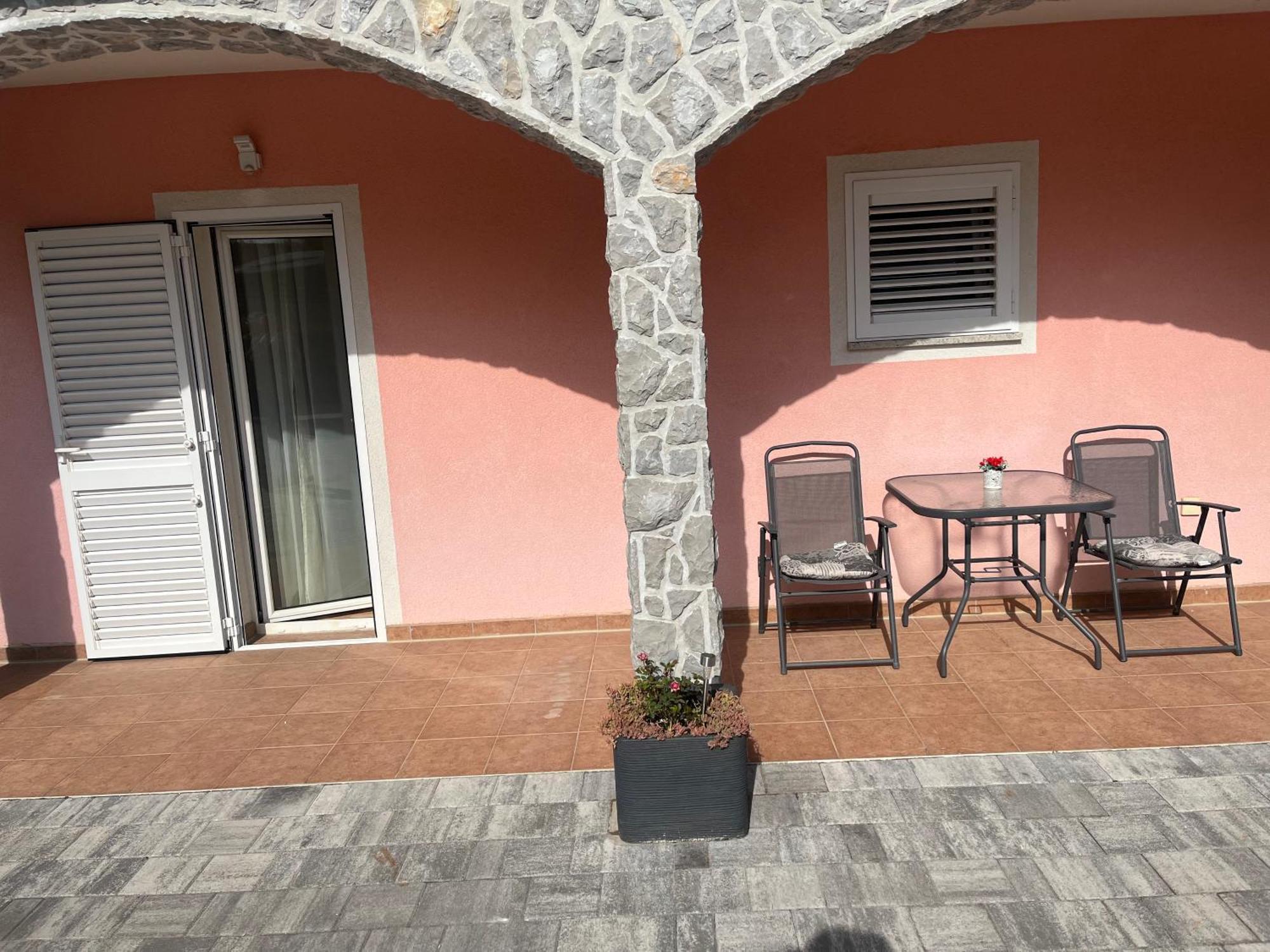Apartments Marija Malinska Luaran gambar