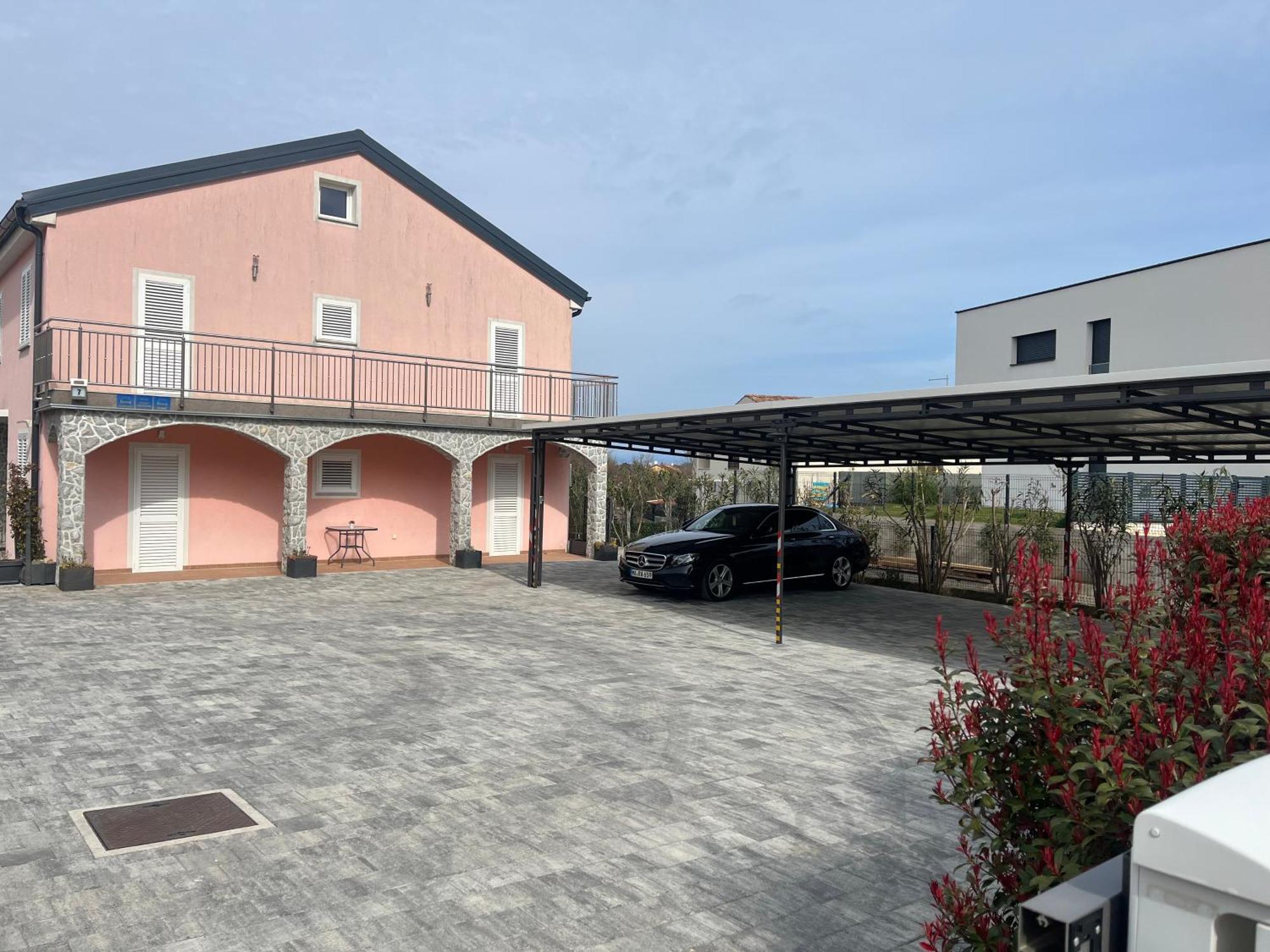 Apartments Marija Malinska Luaran gambar