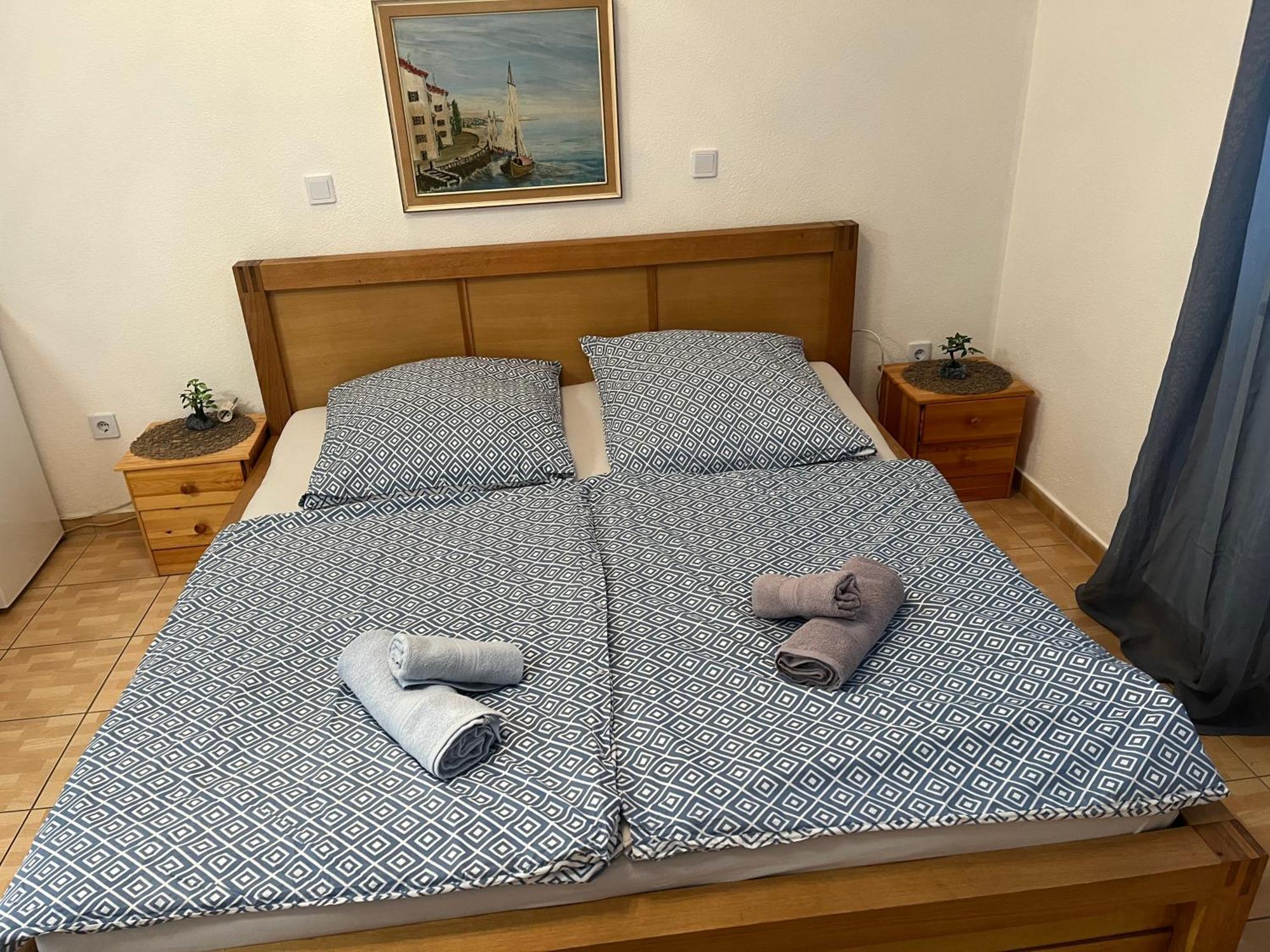 Apartments Marija Malinska Luaran gambar